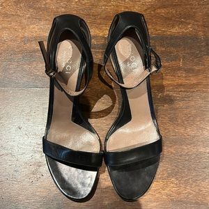 Gucci Leather Heel Sandal